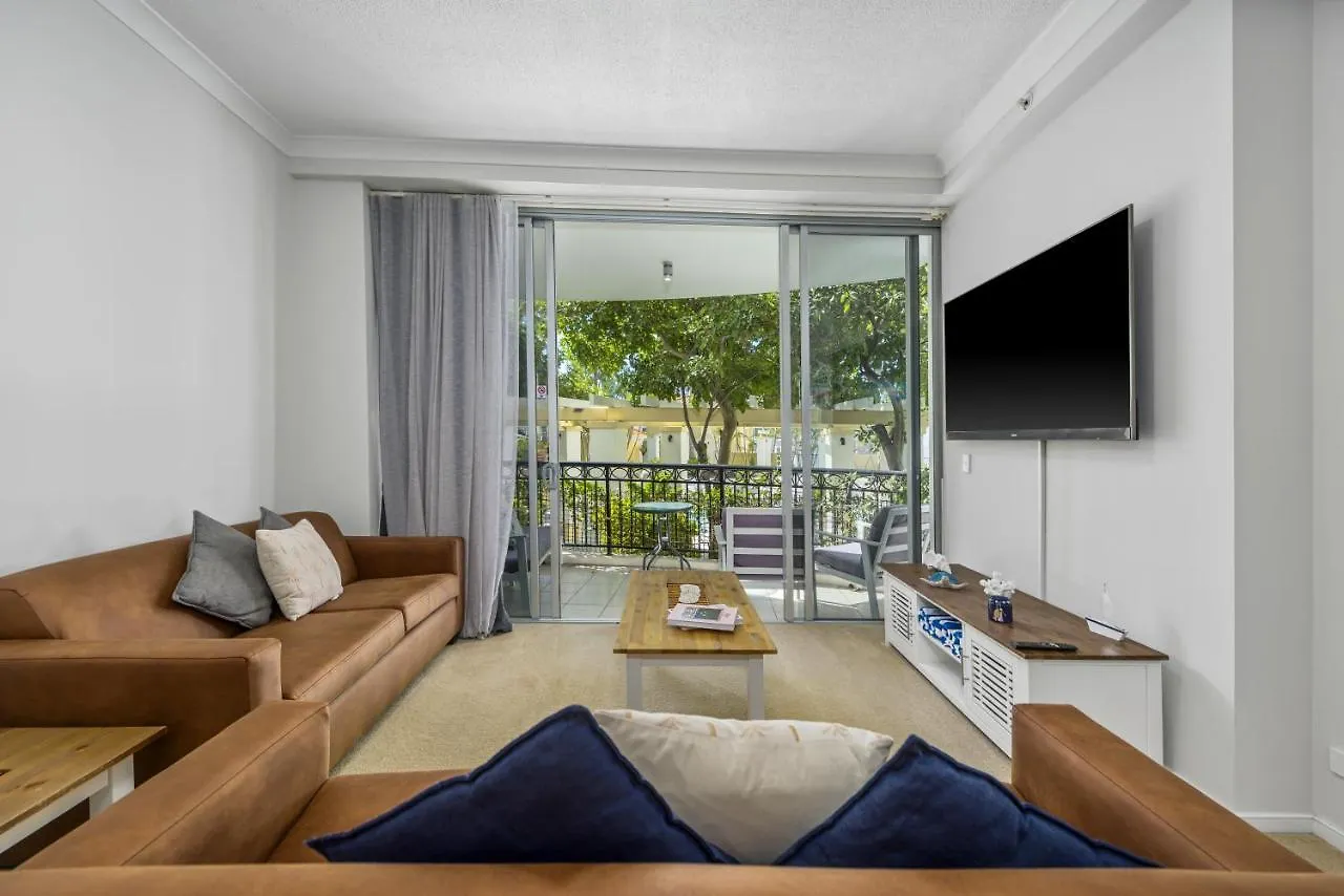 Surfers Paradise Central Chevron Apartment Sleeps 8 - Optimise Bnb Gold Coast 0*,  Australia