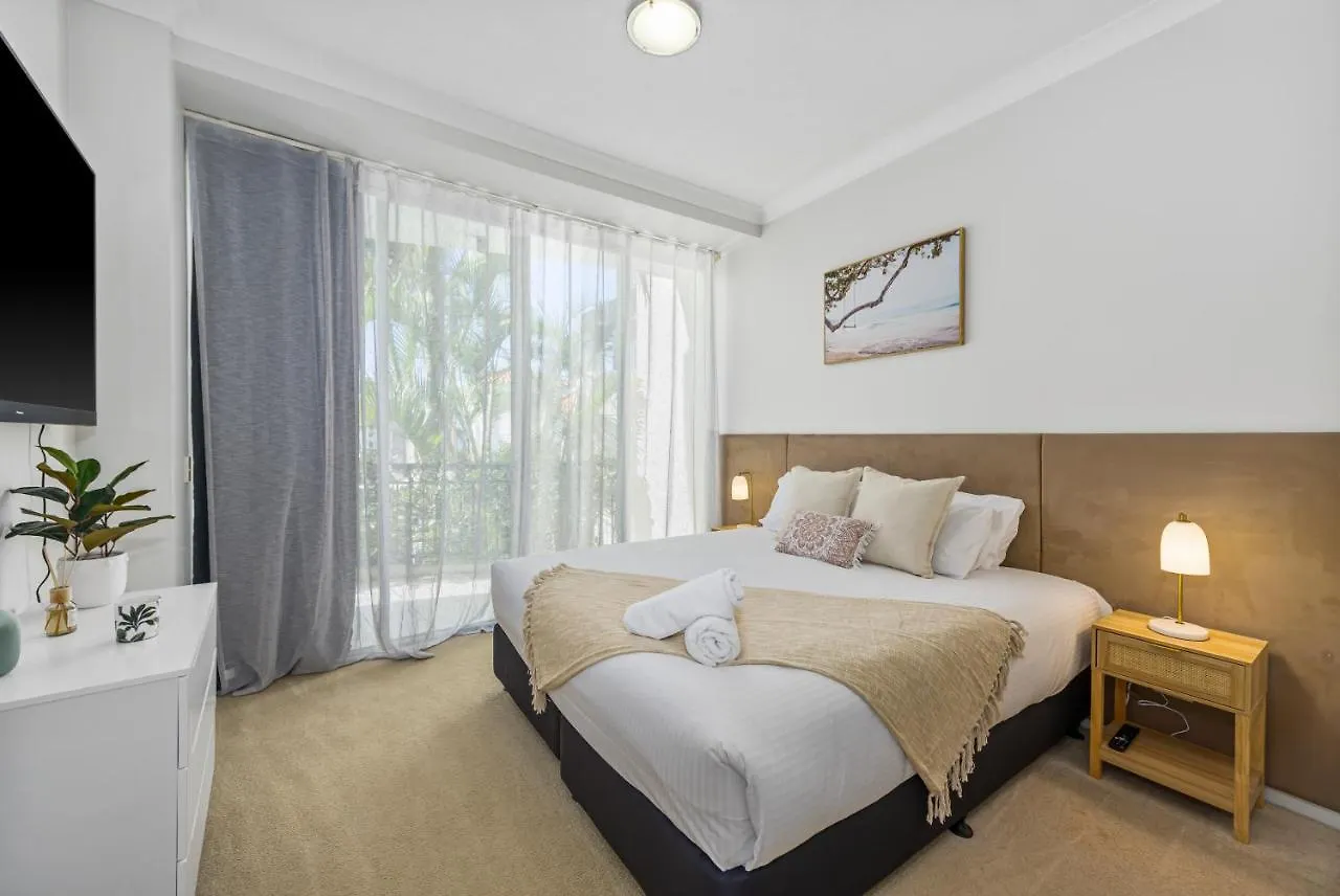 Surfers Paradise Central Chevron Apartment Sleeps 8 - Optimise Bnb Gold Coast