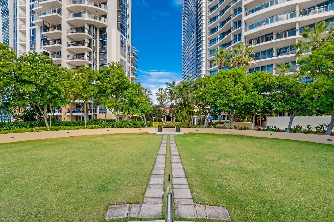 Surfers Paradise Central Chevron Apartment Sleeps 8 - Optimise Bnb Gold Coast 0*,  Australie